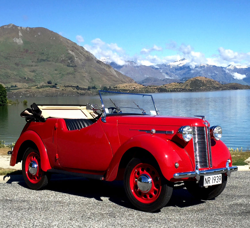 A vintage Austin by the water